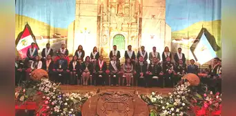 Un minuto de silencio en el aniversario de Puno Un minuto de silencio en el aniversario de Puno