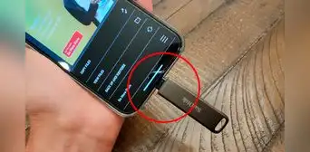 ¿Quieres transferir archivos de una memoria USB a tu teléfono? Así puedes conectarlos