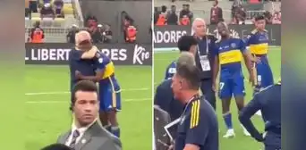 El desconsolado llanto de Advíncula que no se vio en TV tras perder la final de la Libertadores El desconsolado llanto de Advíncula que no se vio en TV tras perder la final de la Libertadores