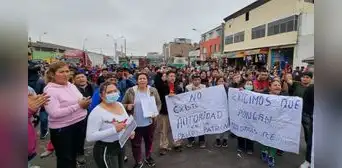 Comerciantes del Mercado de Frutas protestan contra Municipalidad de La Victoria Comerciantes del Mercado de Frutas protestan contra Municipalidad de La Victoria