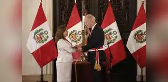 Dina Boluarte tomó juramento a Javier González-Olaechea como nuevo canciller Dina Boluarte tomó juramento a Javier González-Olaechea como nuevo canciller