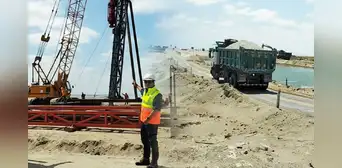 Piura: instalan puente Bailey después de 9 meses de derrumbarse en la vía Bayóvar-Chiclayo Piura: instalan puente Bailey después de 9 meses de derrumbarse en la vía Bayóvar-Chiclayo