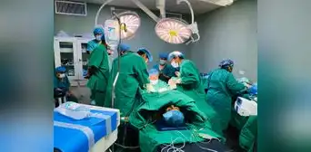 EsSalud Arequipa: médicos reconstruyen uretra de 2 pacientes para evitar uso de sondas EsSalud Arequipa: médicos reconstruyen uretra de 2 pacientes para evitar uso de sondas