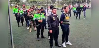 PNP detiene a más de 200 extranjeros indocumentados en San Juan de Lurigancho y San Martín de Porres PNP detiene a más de 200 extranjeros indocumentados en San Juan de Lurigancho y San Martín de Porres