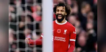 Liverpool goleó 3-0 al Brentford y le mete presión al Manchester city en la Premier League Liverpool goleó 3-0 al Brentford y le mete presión al Manchester city en la Premier League