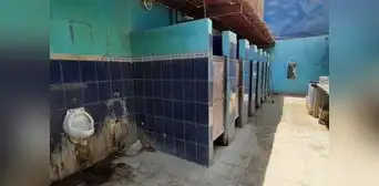 Chiclayo: baños de Moshoqueque son un atentado a la salud pública Chiclayo: baños de Moshoqueque son un atentado a la salud pública