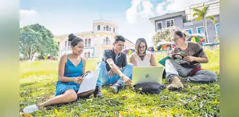 Gobierno espera aprobar proyecto para dar créditos universitarios a 25 años Gobierno espera aprobar proyecto para dar créditos universitarios a 25 años