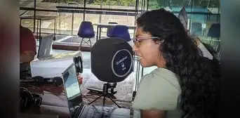 Periodistas mujeres del sur pueden postular a curso intensivo sobre cobertura política