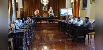 Arturo Fernández, alcalde de Trujillo, se salvó de la vacancia por 1 voto Arturo Fernández, alcalde de Trujillo, se salvó de la vacancia por 1 voto