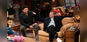 Conmovedor adiós a Matthew Perry: así lo despidió David Schwimmer, actor de Ross en 'Friends' Conmovedor adiós a Matthew Perry: así lo despidió David Schwimmer, actor de Ross en 'Friends'