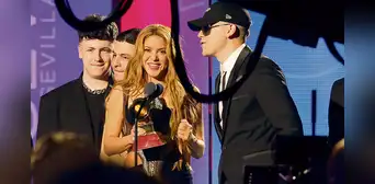 Shakira brilla en los Grammy en España Shakira brilla en los Grammy en España
