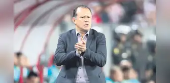 Eliminatorias: Juan Reynoso debe irse de la selección peruana