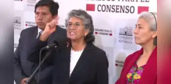Madre de Vladimir Cerrón sobre su hijo: “Él no está prófugo, solo conserva su vida” Madre de Vladimir Cerrón sobre su hijo: “Él no está prófugo, solo conserva su vida”