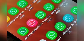 Ni modo dorado ni rosa: los peligros de usar versiones no oficiales de WhatsApp en tu celular Ni modo dorado ni rosa: los peligros de usar versiones no oficiales de WhatsApp en tu celular
