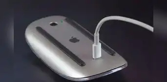 ¿Qué dirá Tim Cook? Ingeniero transforma mouse de Apple para usarlo mientras está cargando ¿Qué dirá Tim Cook? Ingeniero transforma mouse de Apple para usarlo mientras está cargando