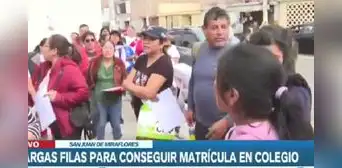 SJM: padres de familia denuncian largas colas para obtener un cupo de matrícula en colegios SJM: padres de familia denuncian largas colas para obtener un cupo de matrícula en colegios