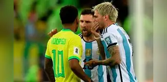 Desde "cobarde" hasta "cerrá la boca, nene": revelan el tenso cruce que tuvieron Messi y Rodrygo Desde "cobarde" hasta "cerrá la boca, nene": revelan el tenso cruce que tuvieron Messi y Rodrygo