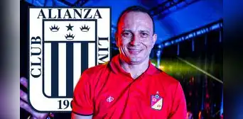 ¿Quién es Alejandro Restrepo, el joven DT colombiano que Alianza Lima quiere para el 2024?