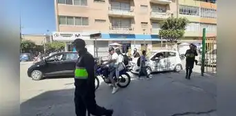 Congestión vehicular por cierre de accesos al mercado Modelo de Chiclayo Congestión vehicular por cierre de accesos al mercado Modelo de Chiclayo