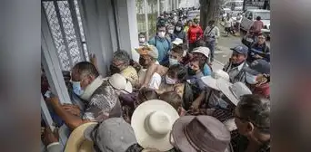 Arequipa: maltratan a pacientes de EsSalud con cierre de hospital Municipal Arequipa: maltratan a pacientes de EsSalud con cierre de hospital Municipal