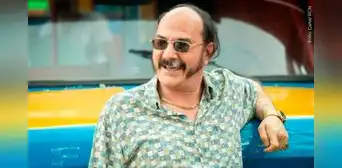 ¿Quién es el hombre que inspiró el personaje de don Evaristo y ha causado polémica en ‘Rigo’? ¿Quién es el hombre que inspiró el personaje de don Evaristo y ha causado polémica en ‘Rigo’?