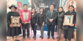 Deudos de muertos en Juliaca y Ayacucho exigen renuncia de Patricia Benavides Deudos de muertos en Juliaca y Ayacucho exigen renuncia de Patricia Benavides