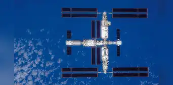 China revela las primeras imágenes de su gigantesca estación espacial en la órbita terrestre China revela las primeras imágenes de su gigantesca estación espacial en la órbita terrestre