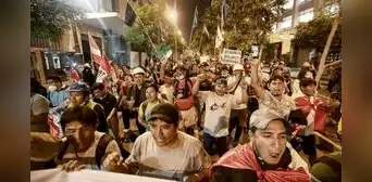 Ciudadanía se moviliza contra el Ministerio Público, Ejecutivo y Congreso ante crisis de corrupción, Ciudadanía se moviliza contra el Ministerio Público, Ejecutivo y Congreso ante crisis de corrupción,