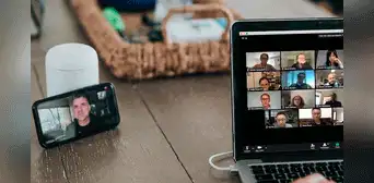 ¿La cámara de tu laptop es muy mala? Así podrás utilizar tu celular como una webcam ¿La cámara de tu laptop es muy mala? Así podrás utilizar tu celular como una webcam