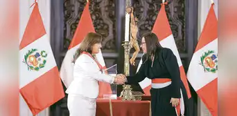 Dina Boluarte recicla a su cuestionada exministra Nelly Paredes como asesora Dina Boluarte recicla a su cuestionada exministra Nelly Paredes como asesora