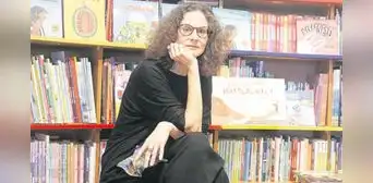 Micaela Chirif: "No basta escribir en diminutivo, agregar tres palomitas y algo tierno" Micaela Chirif: "No basta escribir en diminutivo, agregar tres palomitas y algo tierno"