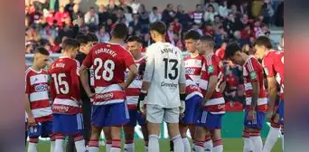 Suspenden el Granada vs. Athletic Club por el triste fallecimiento de un hincha en la grada Suspenden el Granada vs. Athletic Club por el triste fallecimiento de un hincha en la grada