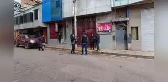 Puno: sicarios asesinan a balazos a hombre en el exterior de discoteca por presunto ajuste de cuentas