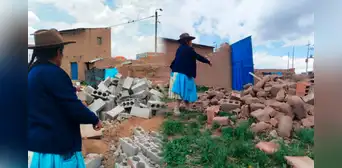 Juliaca: mujer denuncia a esposo por agredirla fisicamente y derrumbarle su vivienda Juliaca: mujer denuncia a esposo por agredirla fisicamente y derrumbarle su vivienda