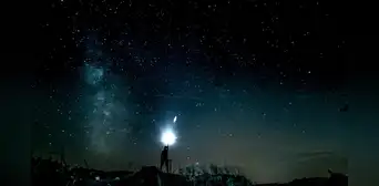 El número de estrellas que son visibles en el cielo (y qué porcentaje de la Vía Láctea representa)