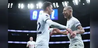 Tottenham ganó 3-1 a Bournemouth y se acerca a la punta de la Premier League Tottenham ganó 3-1 a Bournemouth y se acerca a la punta de la Premier League