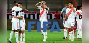 FIFA sancionó a la selección peruana con 2 fuertes multas por partidos ante Argentina y Bolivia FIFA sancionó a la selección peruana con 2 fuertes multas por partidos ante Argentina y Bolivia
