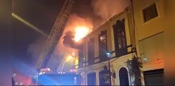 Incendio de código 3 se suscitó en casona usada como almacén frente a la Biblioteca Nacional Incendio de código 3 se suscitó en casona usada como almacén frente a la Biblioteca Nacional