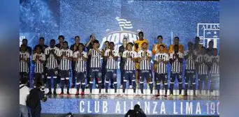 Alianza Lima venció 2-0 a Once Caldas por la Noche Blanquiazul 2024 Alianza Lima venció 2-0 a Once Caldas por la Noche Blanquiazul 2024