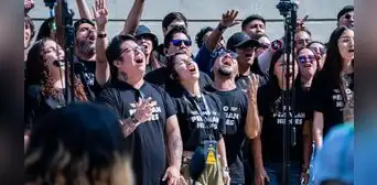 Fans de Foo Fighters estrenan video para pedirle a la banda que toque en Perú Fans de Foo Fighters estrenan video para pedirle a la banda que toque en Perú