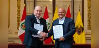 López Aliaga y alcalde de Cajamarca firman convenio, pese a investigación por lavado de activos López Aliaga y alcalde de Cajamarca firman convenio, pese a investigación por lavado de activos