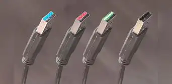 ¿En qué se diferencian los cables USB de color blanco, negro, azul y rojo? ¿En qué se diferencian los cables USB de color blanco, negro, azul y rojo?
