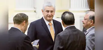 Aprueban recomendación para suspender por 120 días a congresista Lizarzaburu por comentarios sexistas