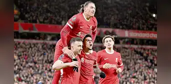 Liverpool cumplió con la tarea y es primero en la Premier League