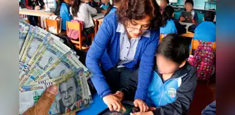 Miles de docentes recibirán hasta S/30.000 en PERÚ: ¿Cómo se darán los pagos del MINEDU? Miles de docentes recibirán hasta S/30.000 en PERÚ: ¿Cómo se darán los pagos del MINEDU?
