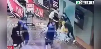 Surco: delincuentes asaltan tienda de iShop en el Centro Comercial El Polo Surco: delincuentes asaltan tienda de iShop en el Centro Comercial El Polo