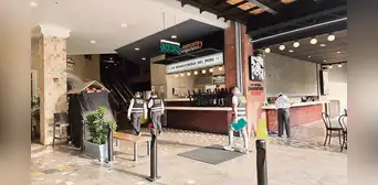 Surco: robo en manada en el centro comercial El Polo Surco: robo en manada en el centro comercial El Polo