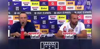 El incómodo momento que vivieron Barcos y Restrepo tras cánticos de jugadores de la 'U': "El apagón"