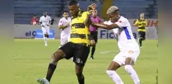 ¡Empate en el clásico moderno! Olimpia igualó 1-1 con Real España por la Liga Nacional de Honduras