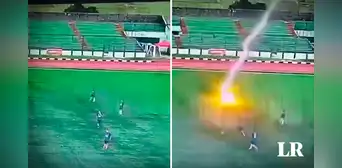 El momento en el que un futbolista muere tras ser impactado por un rayo en pleno partido El momento en el que un futbolista muere tras ser impactado por un rayo en pleno partido